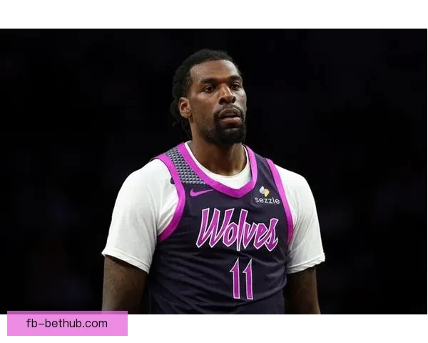 NBA官方重罚里德五万美元因质疑火箭比赛裁判判罚公正性引发争议